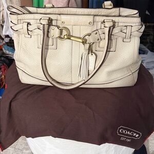 Vintage COACH 10529 Hamptons Carryall Handbag/ Tote Bag ivory